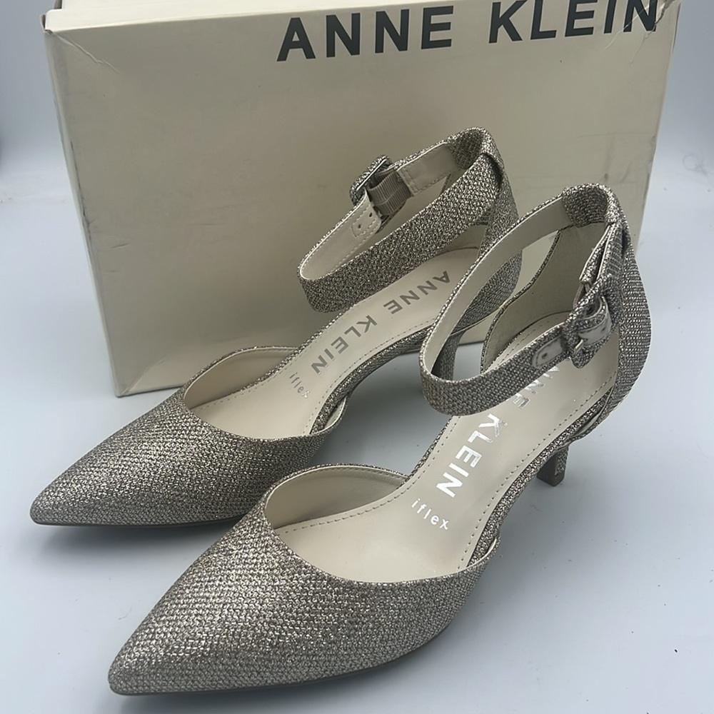 ANNE KLEIN Fabulist Kitten Heel Pump Platinum Women’s Size 7M iflex insoles NEW